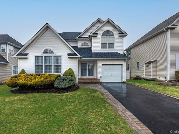 161 Cranberry Court, Melville, NY 11747