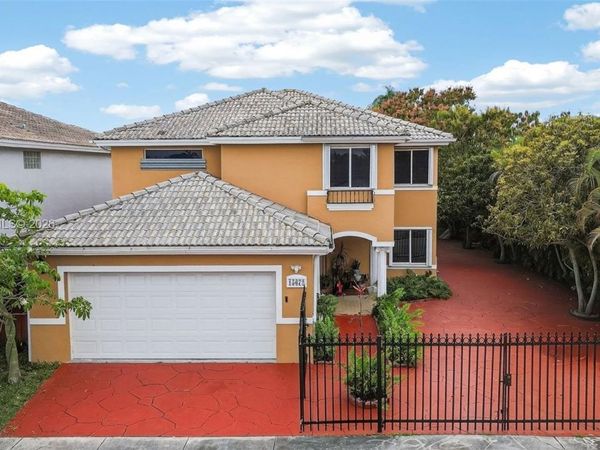 15672 SW 91st Ln , Miami, FL 33196