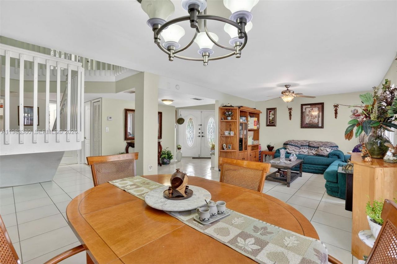 15672 SW 91st Ln , Miami, FL 33196 Photo