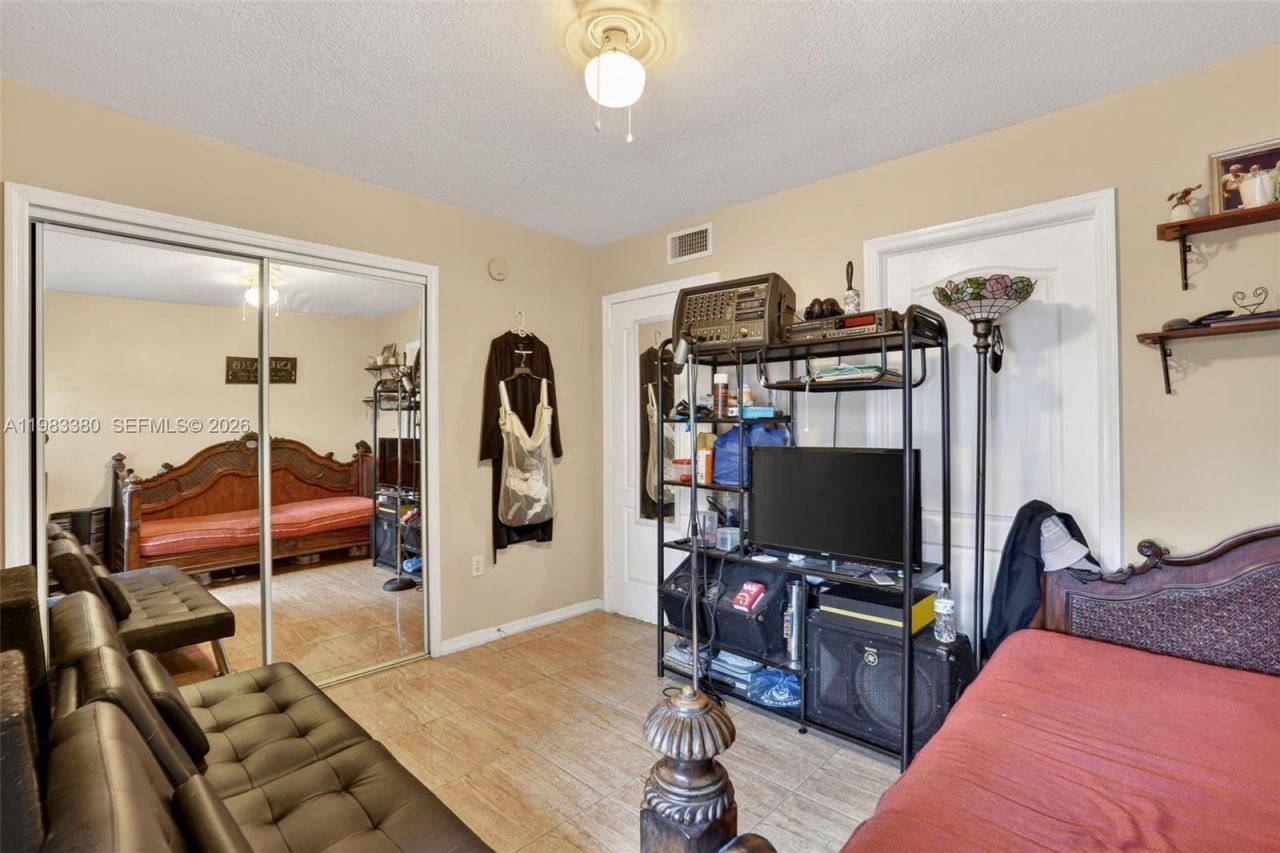 15672 SW 91st Ln , Miami, FL 33196 Photo