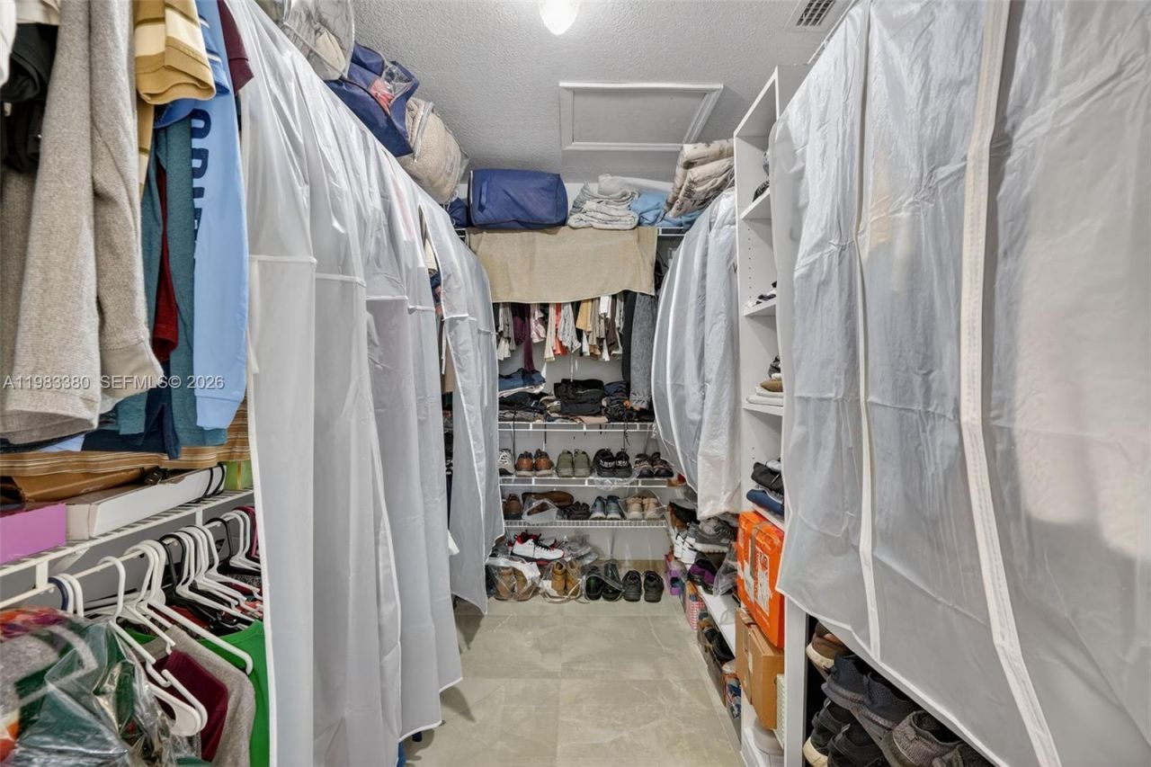 15672 SW 91st Ln , Miami, FL 33196 Photo