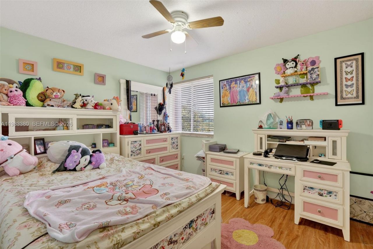 15672 SW 91st Ln , Miami, FL 33196 Photo