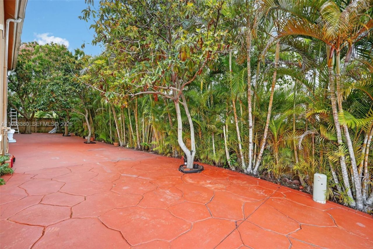 15672 SW 91st Ln , Miami, FL 33196 Photo