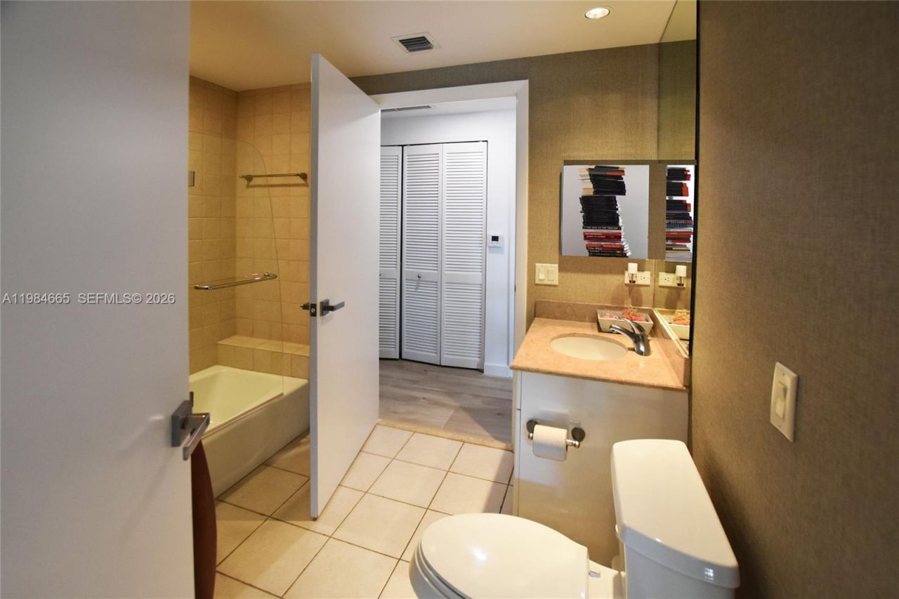 801 Brickell Key Blvd , Unit 1209, Miami, FL 33131 Photo