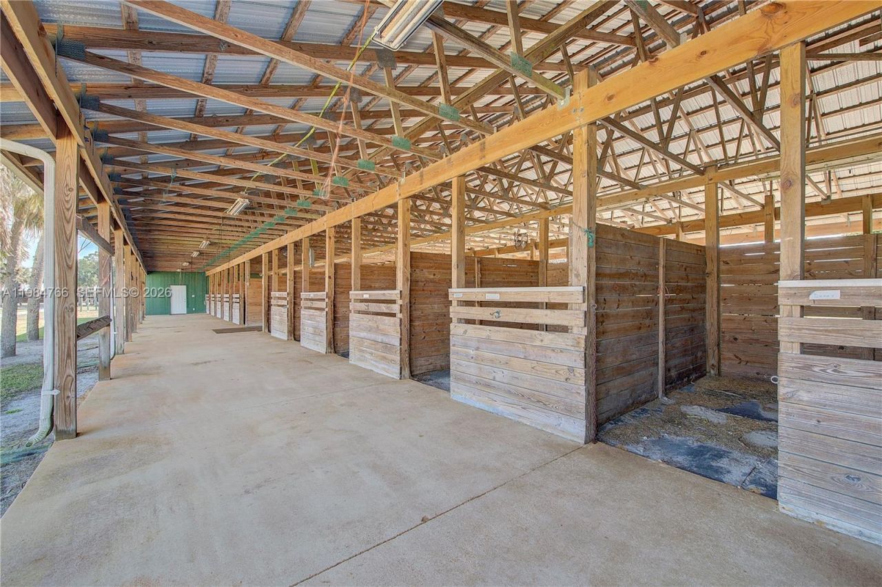 30003 SW Martin Hwy, Okeechobee, FL 34974 Photo