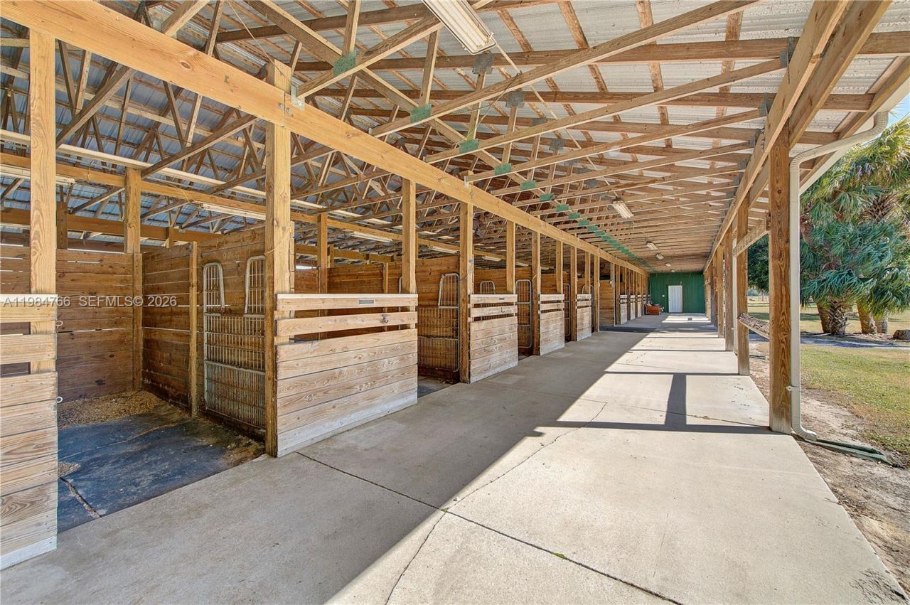 30003 SW Martin Hwy, Okeechobee, FL 34974 Photo