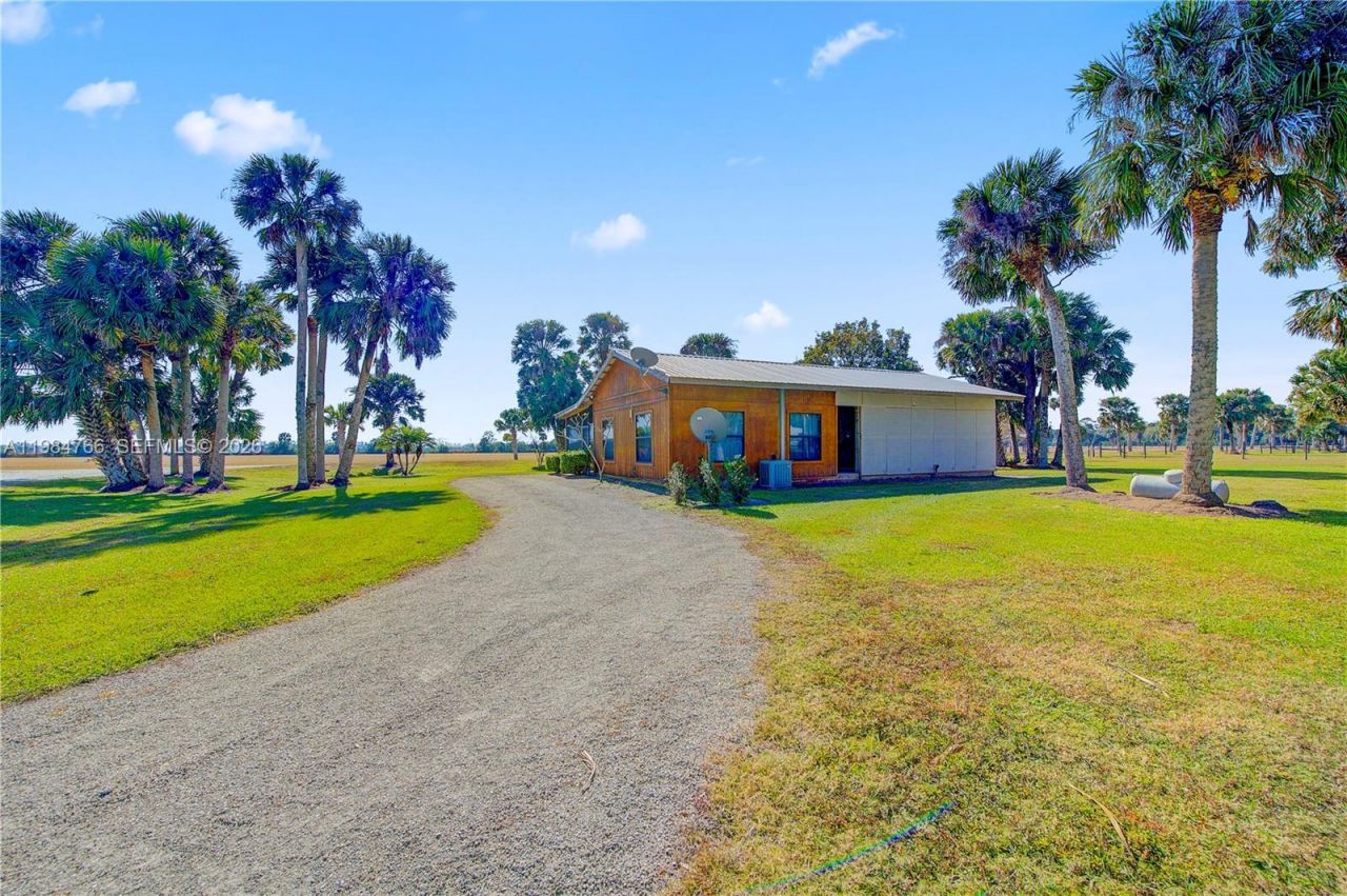 30003 SW Martin Hwy, Okeechobee, FL 34974 Photo