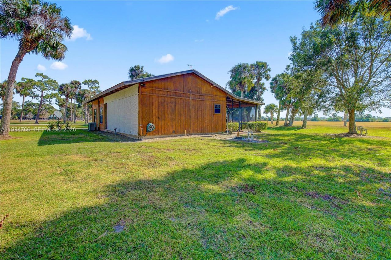 30003 SW Martin Hwy, Okeechobee, FL 34974 Photo