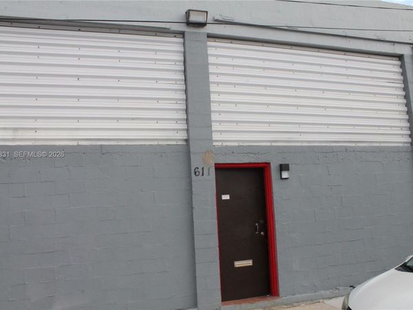 611 NW 11th St, Miami, FL 33136