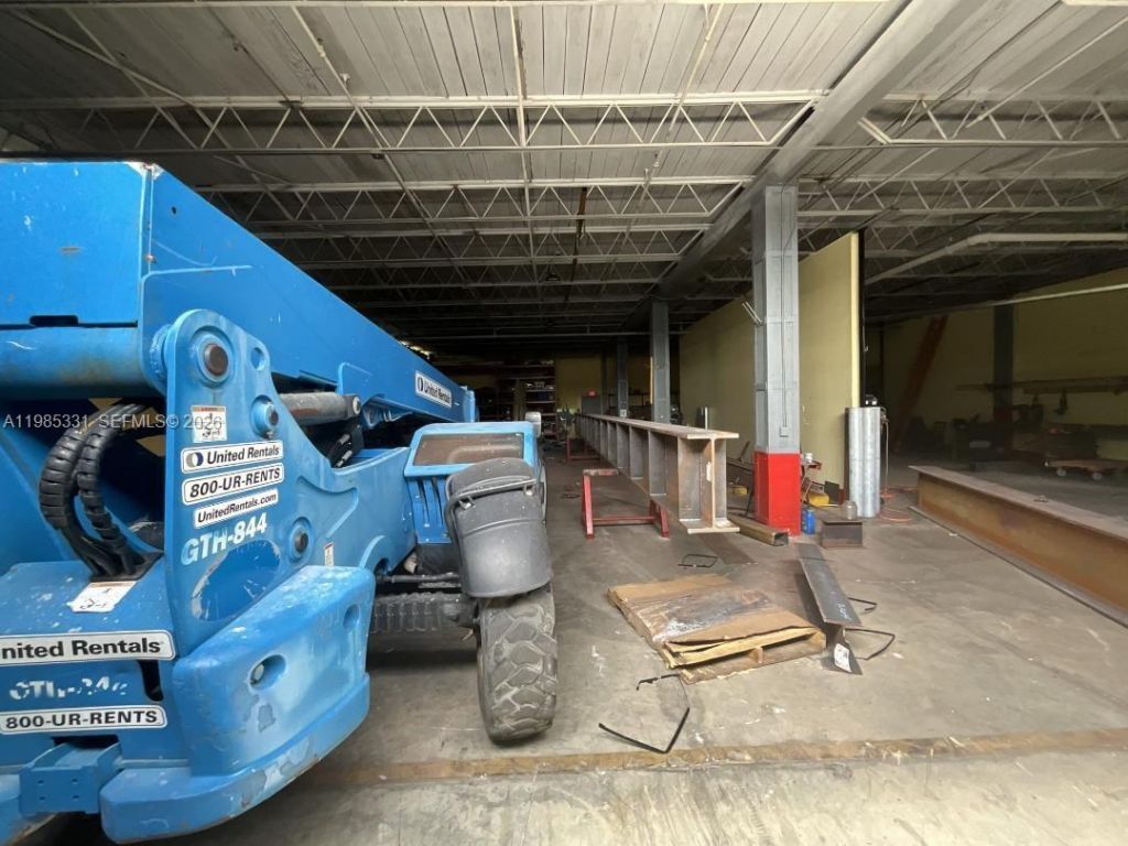 611 NW 11th St, Miami, FL 33136 Photo