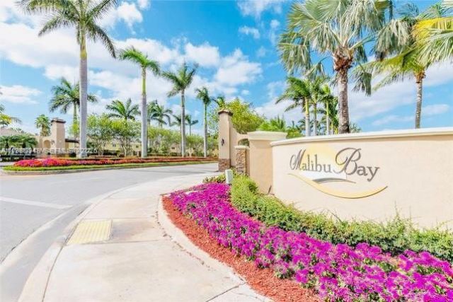 3380 NE 9th St , Unit 203, Homestead, FL 33033 Photo