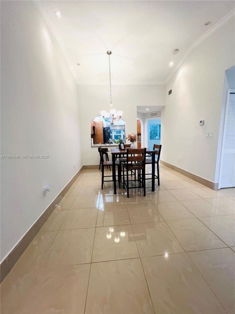 3380 NE 9th St , Unit 203, Homestead, FL 33033 Photo