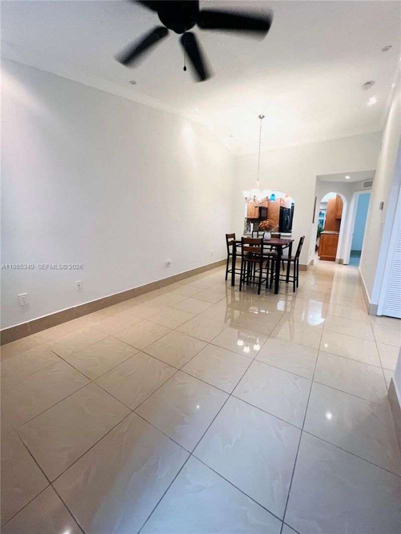 3380 NE 9th St , Unit 203, Homestead, FL 33033 Photo