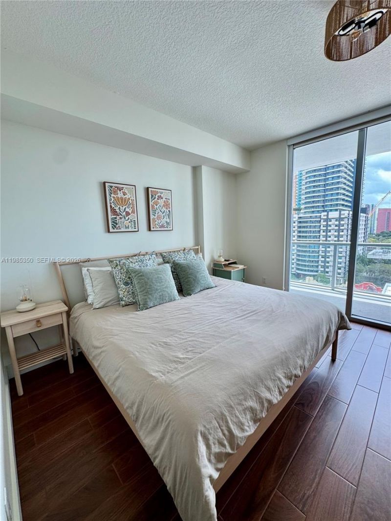79 SW 12th St, Unit 1502-S, Miami, FL 33130 Photo