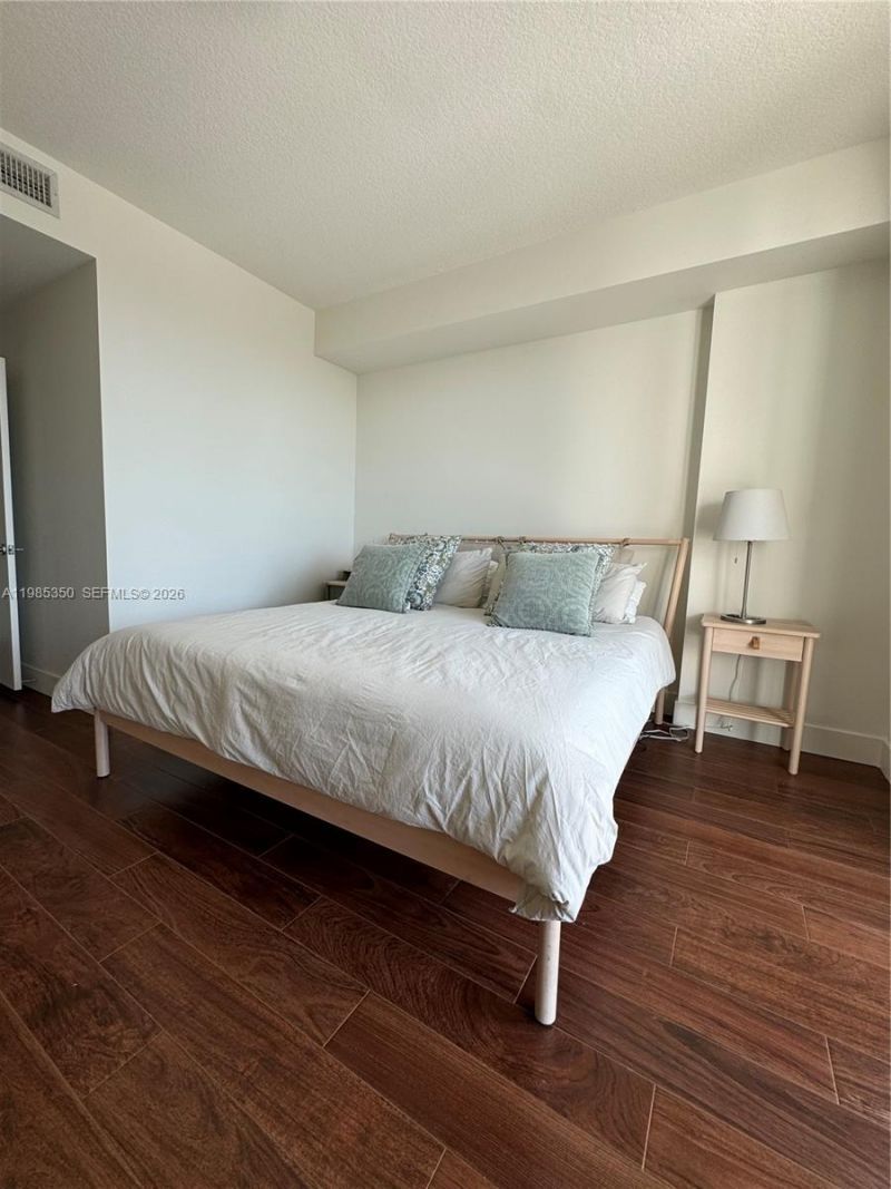 79 SW 12th St, Unit 1502-S, Miami, FL 33130 Photo