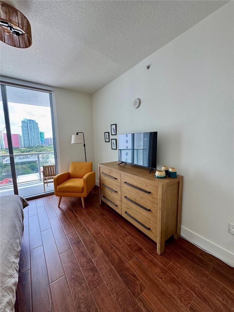 79 SW 12th St, Unit 1502-S, Miami, FL 33130 Photo