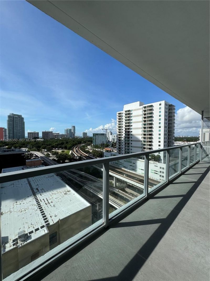 79 SW 12th St, Unit 1502-S, Miami, FL 33130 Photo