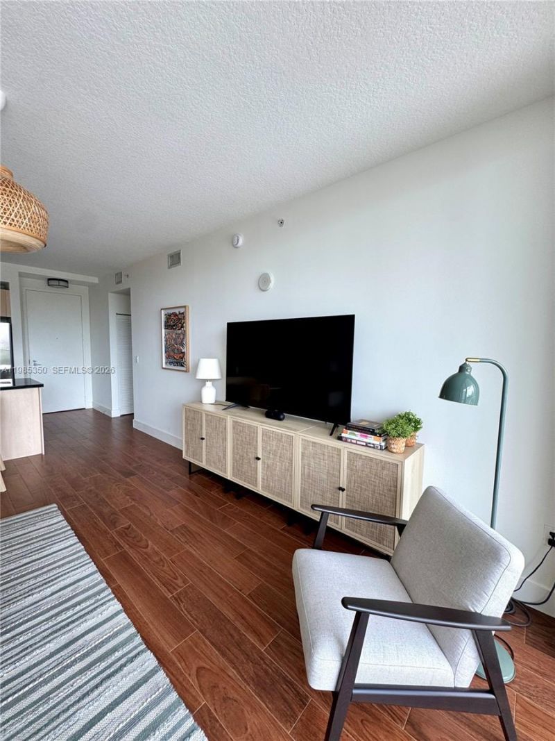 79 SW 12th St, Unit 1502-S, Miami, FL 33130 Photo