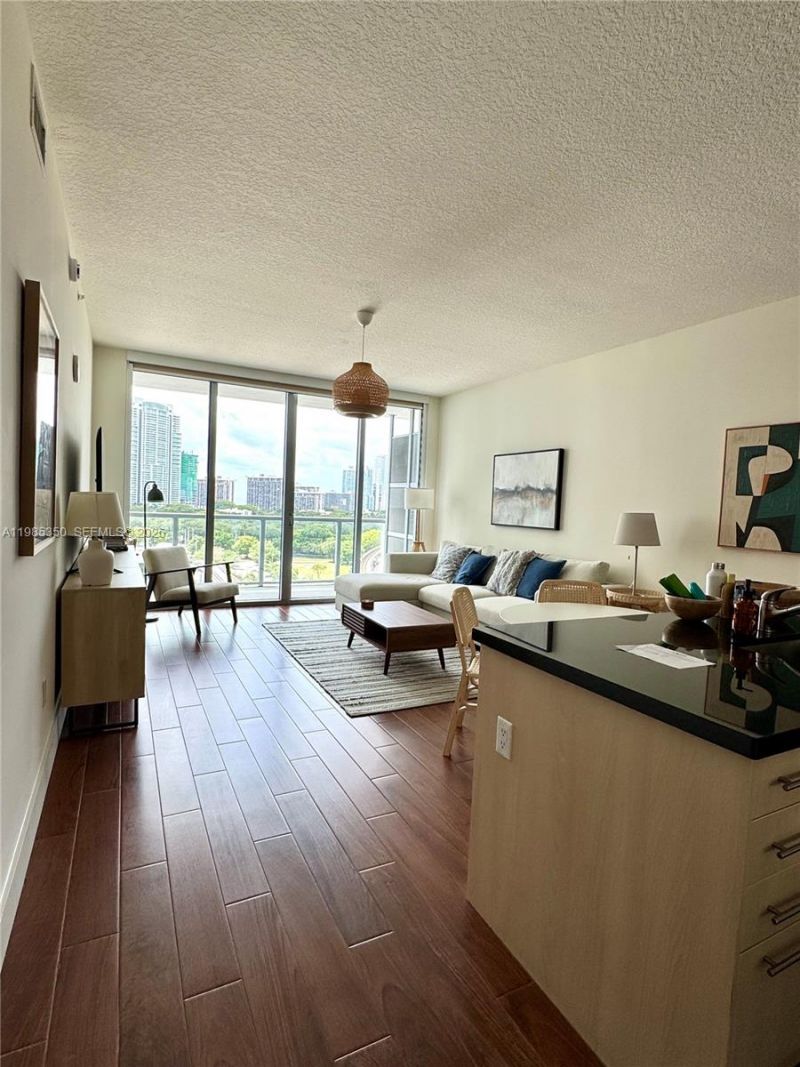 79 SW 12th St, Unit 1502-S, Miami, FL 33130 Photo