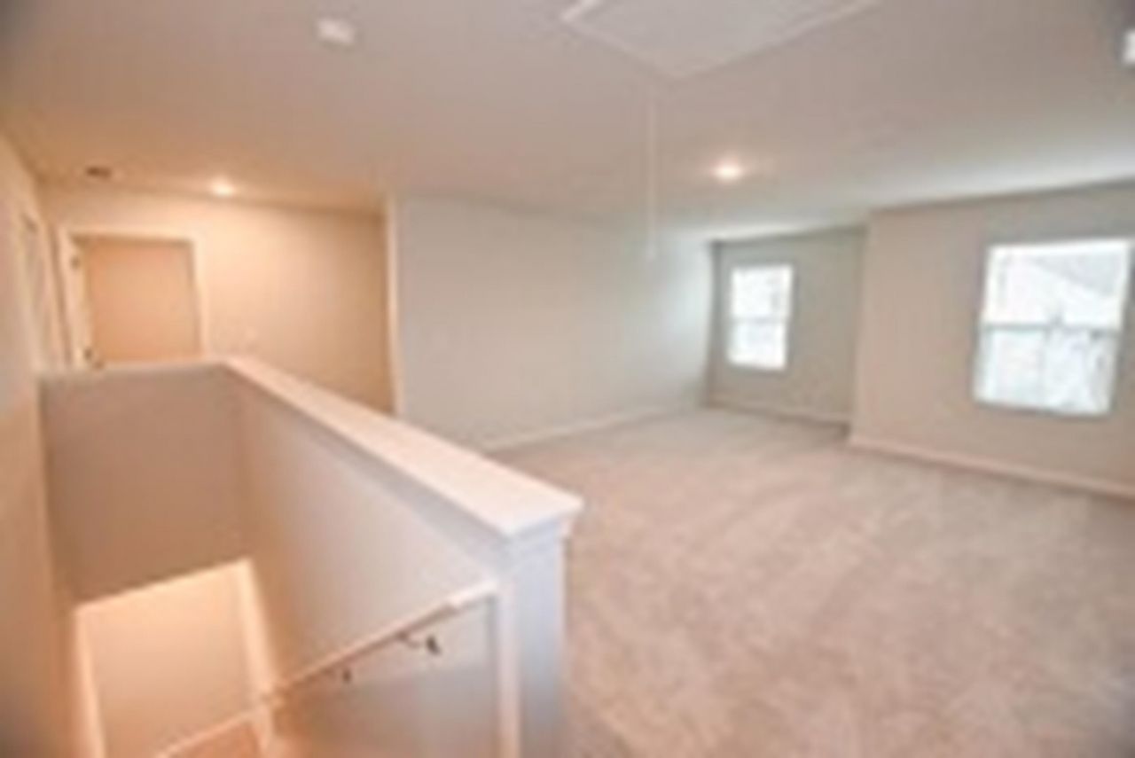 1046 Laconic Dr.  Photo 10