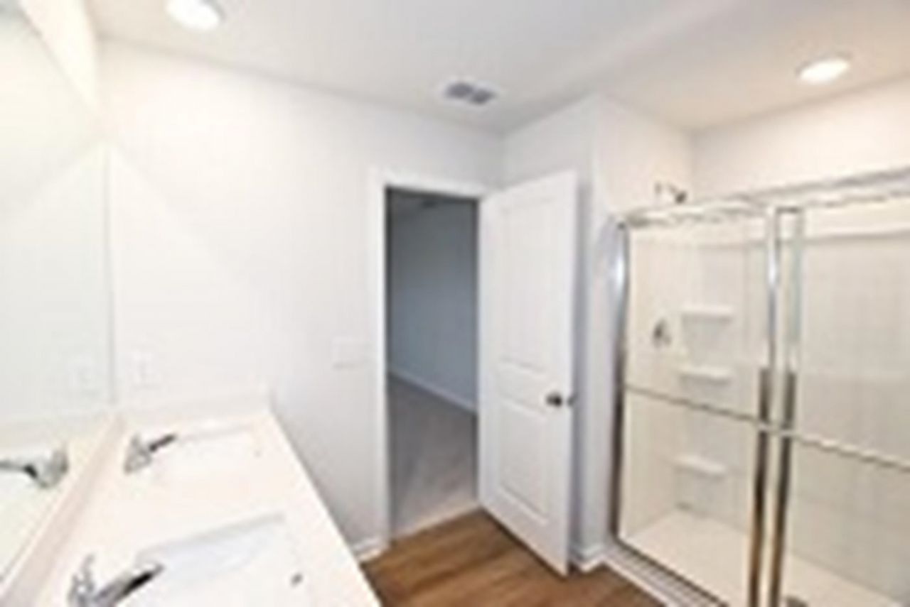 1046 Laconic Dr.  Photo 6