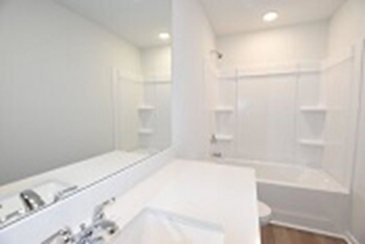 1046 Laconic Dr.  Photo 8