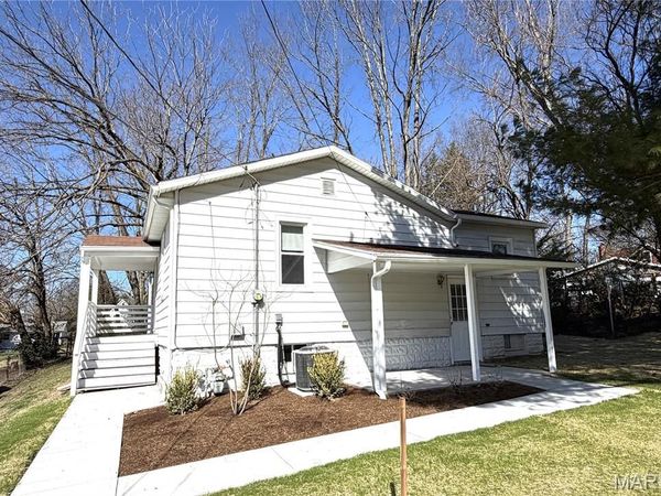 417 S 8th Street , Belleville, IL 62220