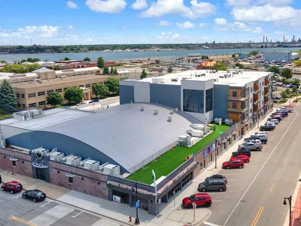 318 Grand River Avenue, Port Huron, MI 48060