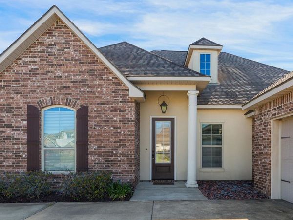 123 Chemet Road , Youngsville, LA 70592