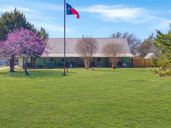 1511 N Walnut Grove Road, Midlothian, TX 76065