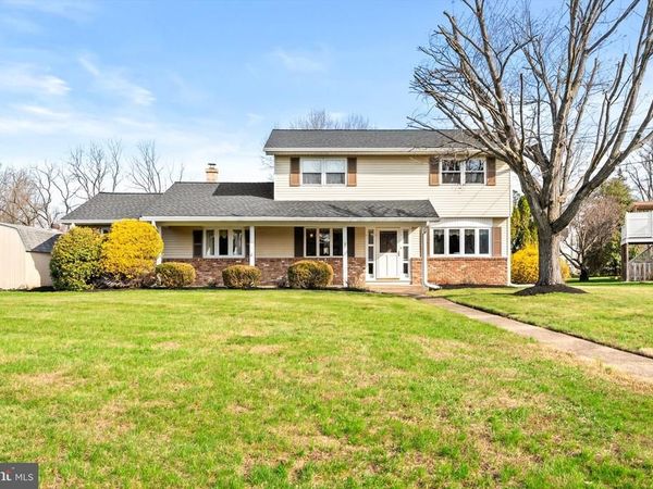 2 ROCKLEIGH DRIVE, EWING, NJ 08628