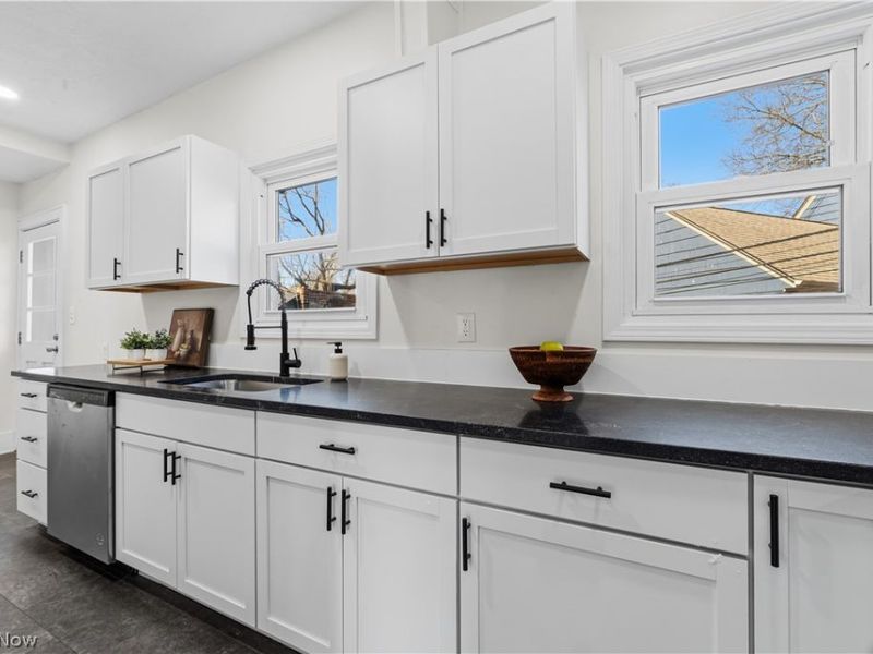 14605 S Woodland Road, Shaker Heights, OH 44120 Photo 2