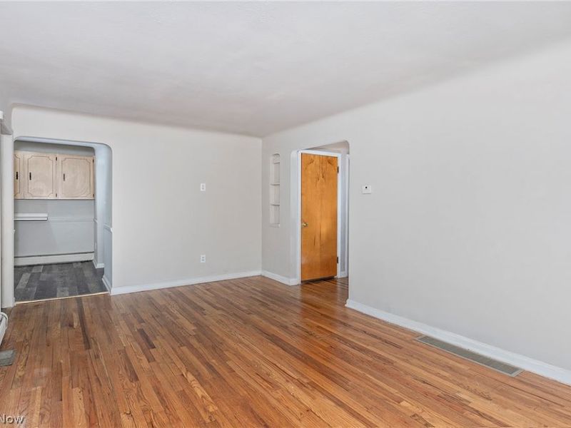 25370 Drakefield Avenue, Euclid, OH 44132 Photo 11