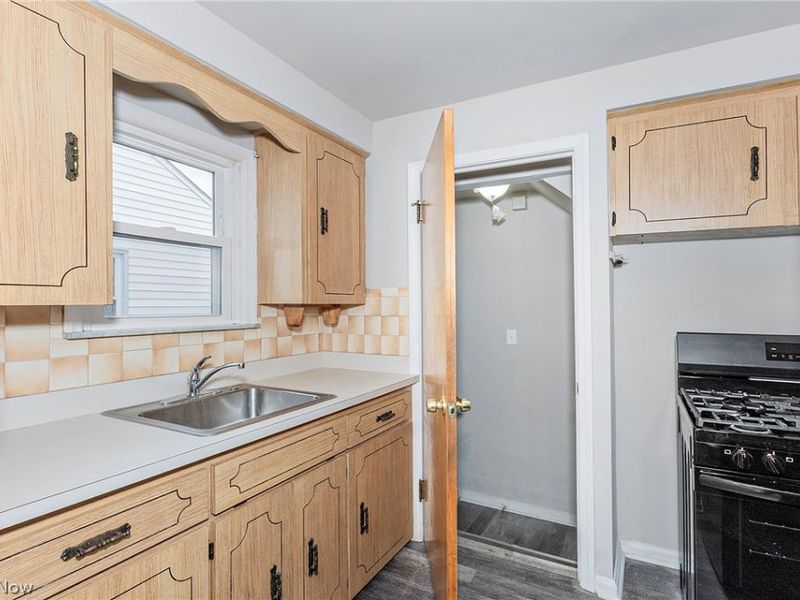 25370 Drakefield Avenue, Euclid, OH 44132 Photo 16