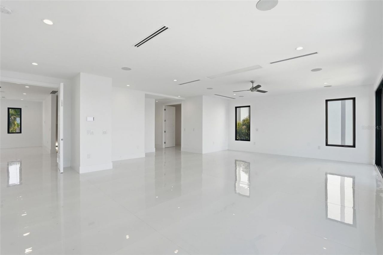 5735 Riverside Drive, Cape Coral, FL 33904 Photo