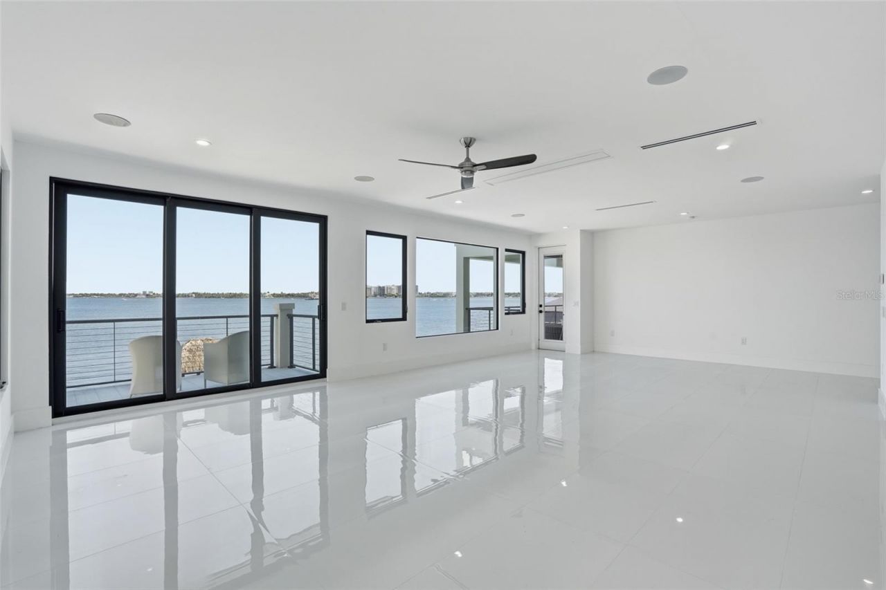 5735 Riverside Drive, Cape Coral, FL 33904 Photo