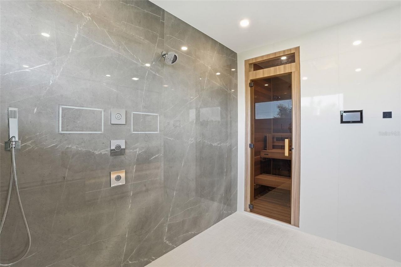 5735 Riverside Drive, Cape Coral, FL 33904 Photo