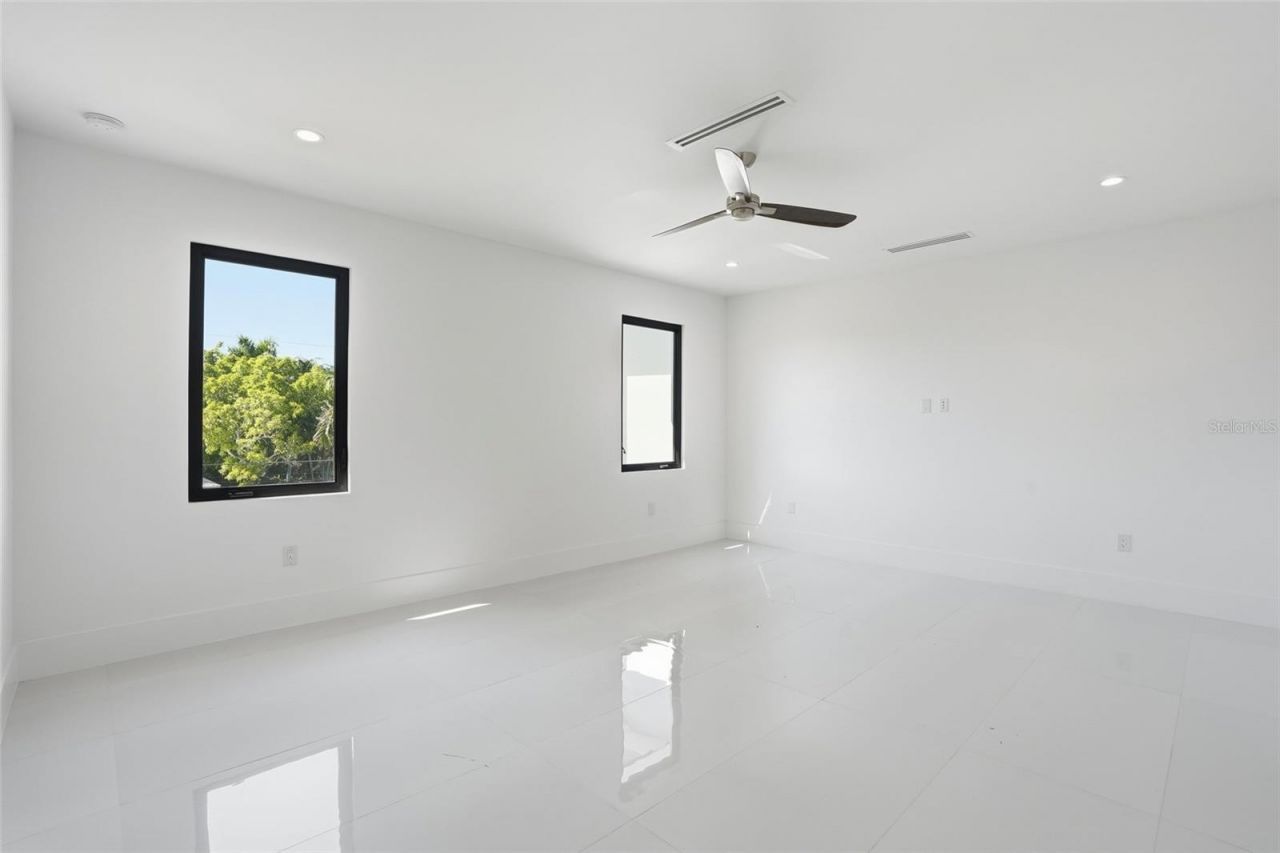 5735 Riverside Drive, Cape Coral, FL 33904 Photo