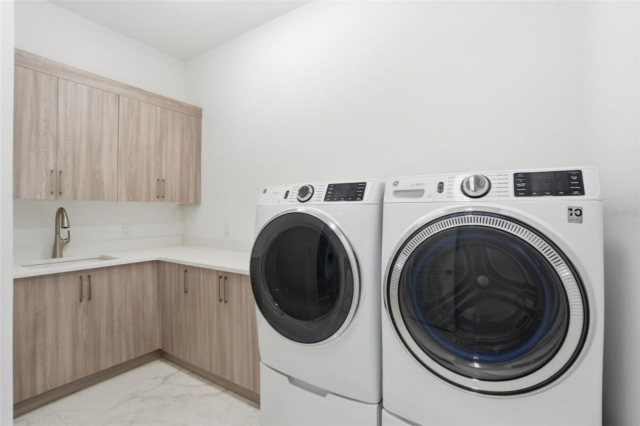 5735 Riverside Drive, Cape Coral, FL 33904 Photo