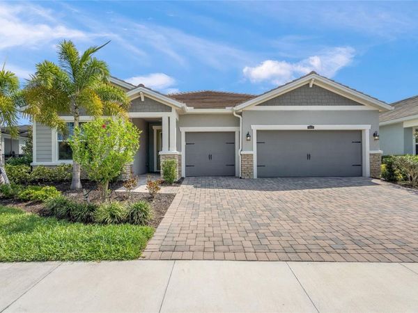 8600 SUNDANCE LOOP, SARASOTA, FL 34238