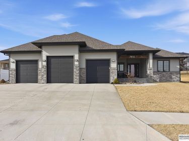 7810 N 167th Street, Bennington, NE 68007