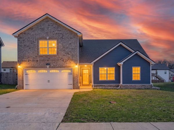 239 Dugger Dr, Clarksville, TN 37042