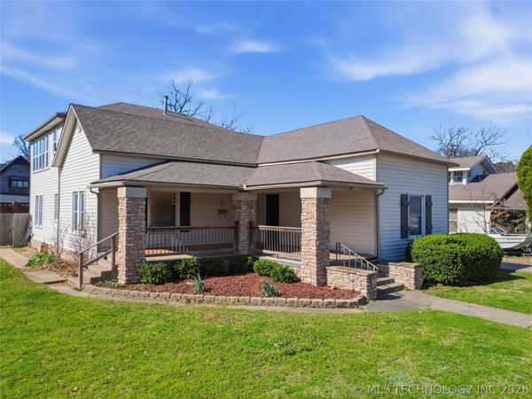 411 E 6th Street , Claremore, OK 74017