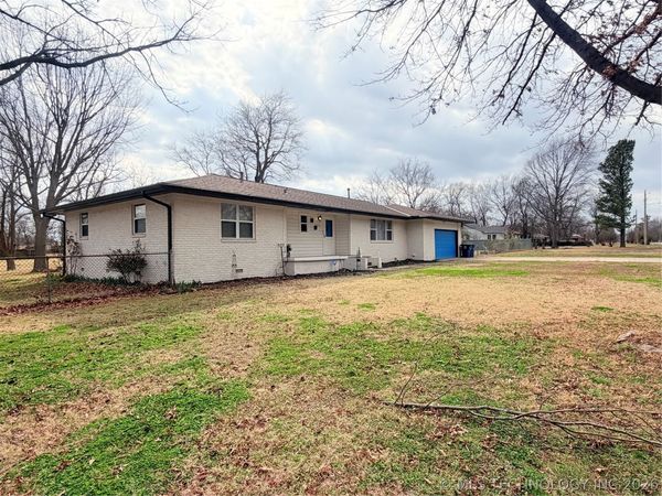 8726 E 14th Street , Tulsa, OK 74112