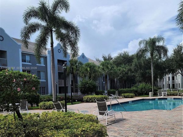 11165 SW 6th St , Unit 305, Pembroke Pines, FL 33025