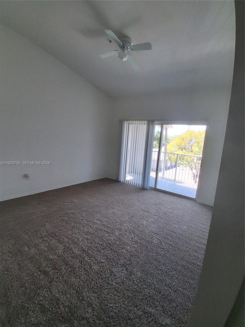 11165 SW 6th St, Unit 305, Pembroke Pines, FL 33025 Photo