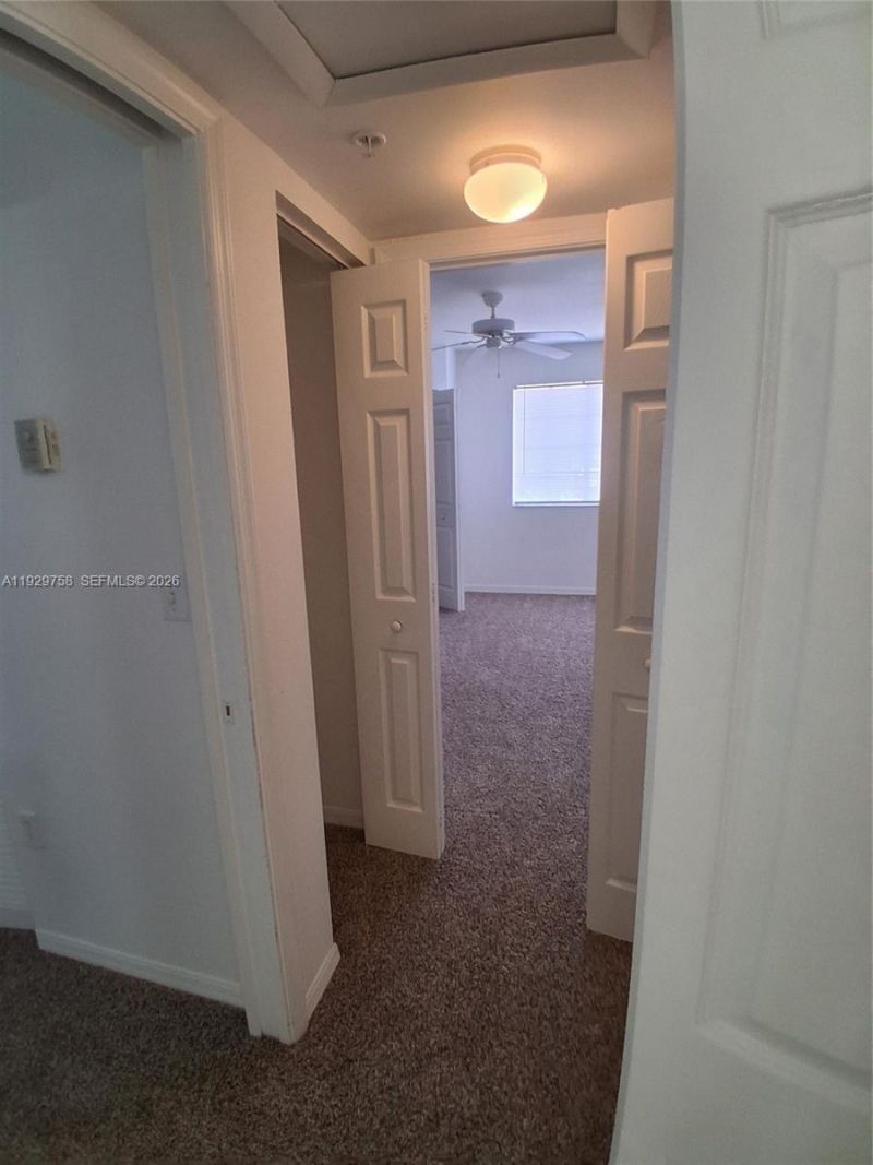 11165 SW 6th St, Unit 305, Pembroke Pines, FL 33025 Photo