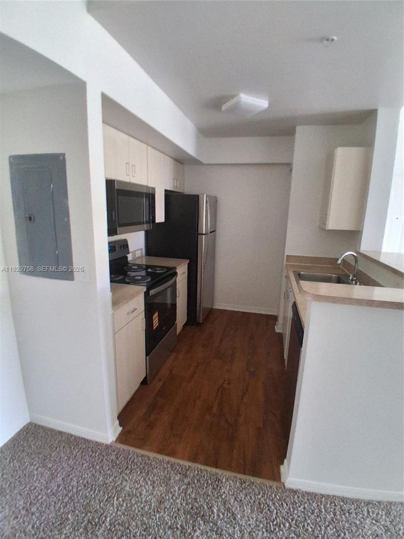 11165 SW 6th St, Unit 305, Pembroke Pines, FL 33025 Photo