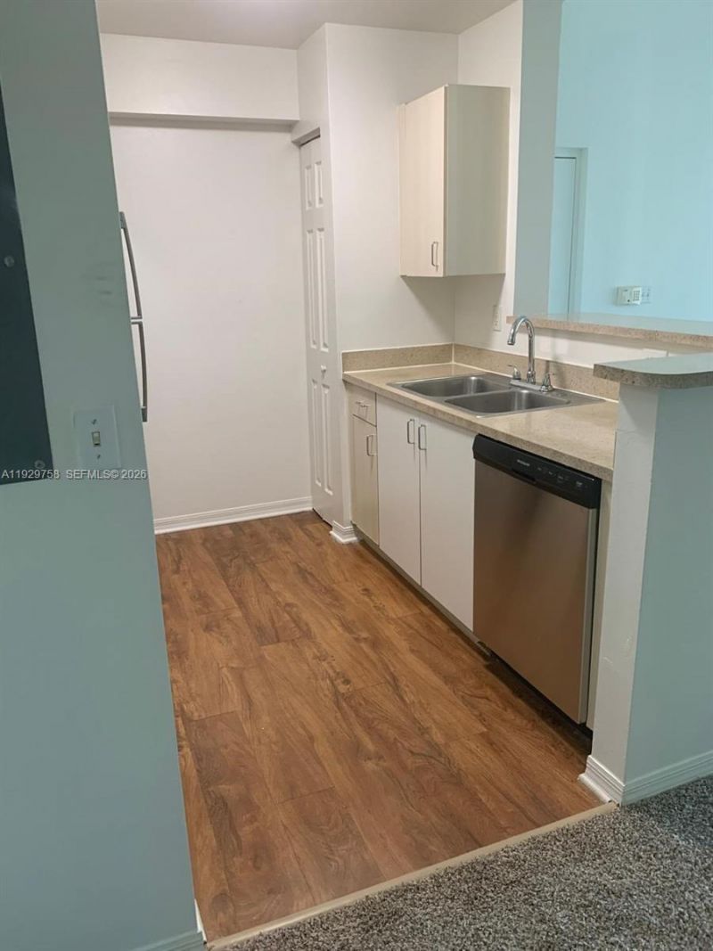 11165 SW 6th St, Unit 305, Pembroke Pines, FL 33025 Photo