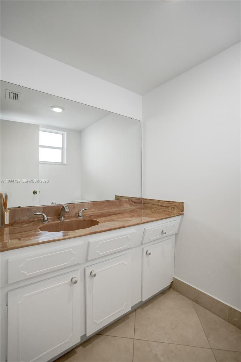 3940 NW 42nd Ave , Unit 320, Lauderdale Lakes, FL 33319 Photo